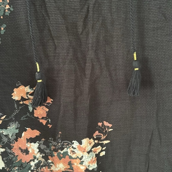 GENTLE FAWN | Floral Navy Dress with tassels , 100% rayon size XS - Picture 6 of 7